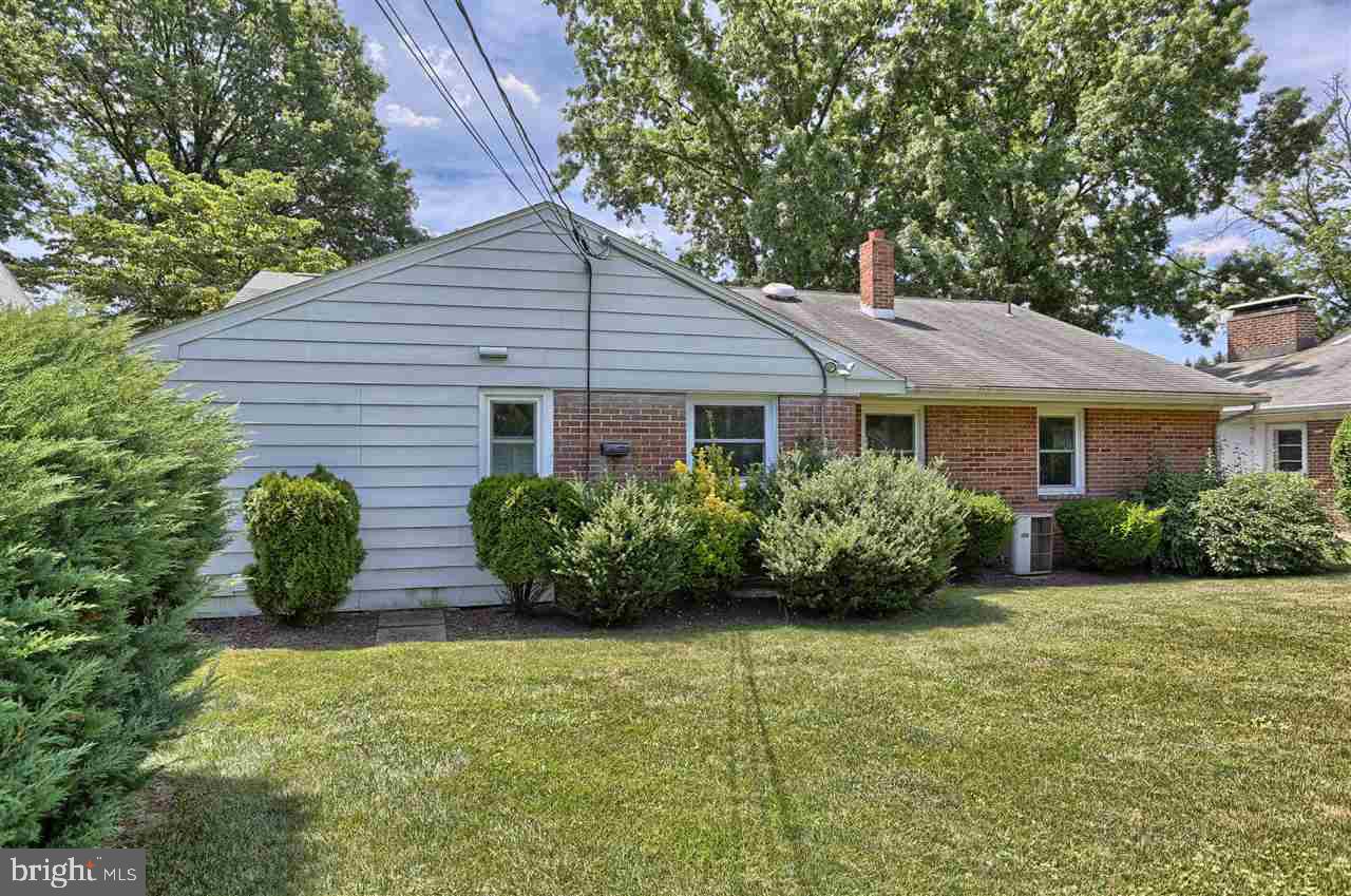 32 Fargreen Road Camp Hill, PA 17011 - Photo 5 of 25 Gallery Image 5