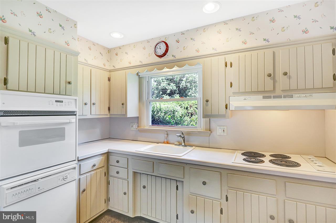32 Fargreen Road Camp Hill, PA 17011 - Photo 8 of 25 Gallery Image 8