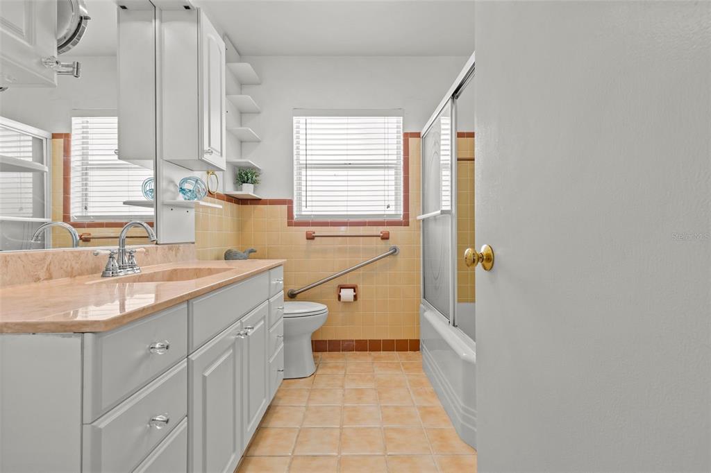 2087 Druid Road Clearwater, FL 33764 - Photo 14 of 46