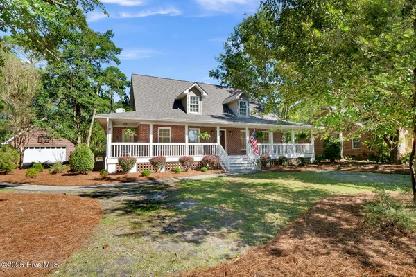 $565,000 | 117 Center Drive, Hampstead, NC 28443