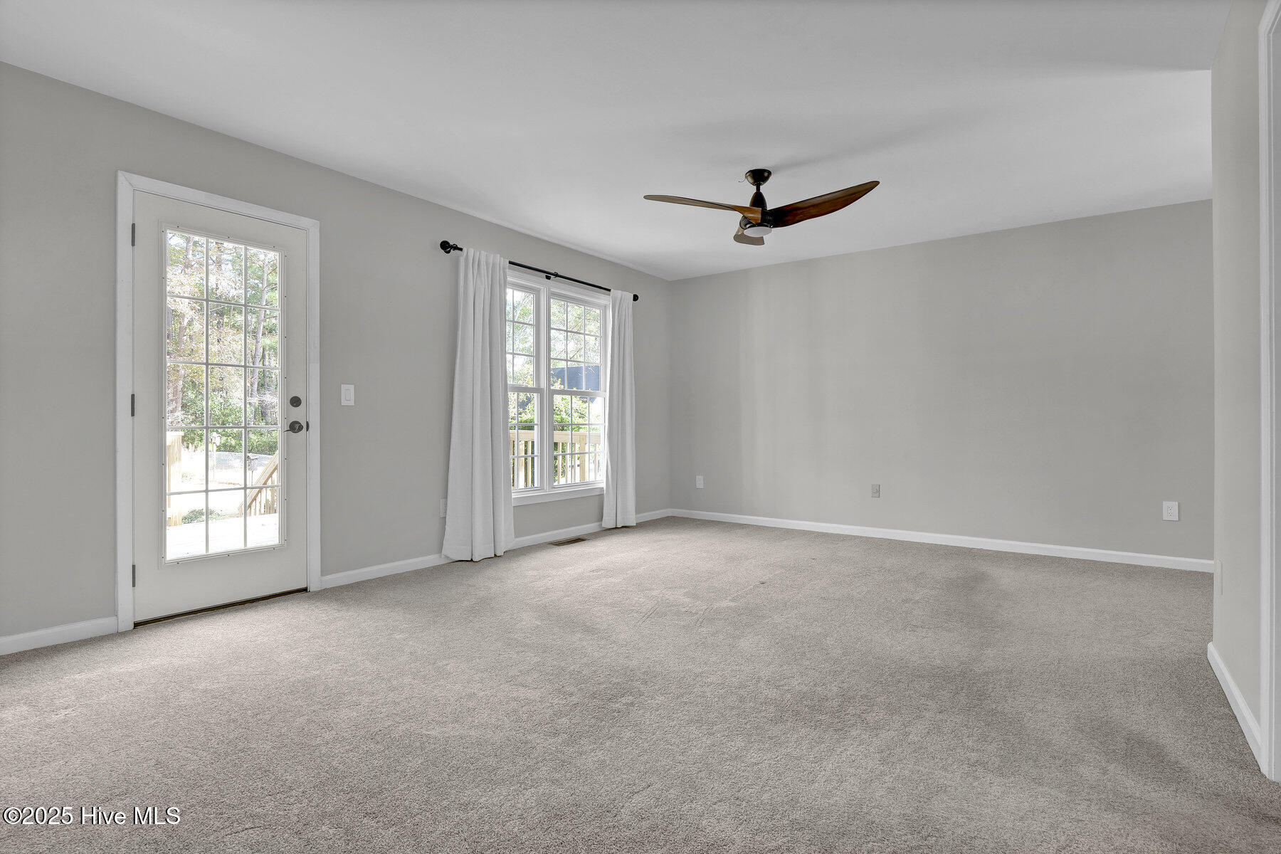 117 Center Drive Hampstead, NC 28443 - Photo 36 of 60 048_p2866772_384