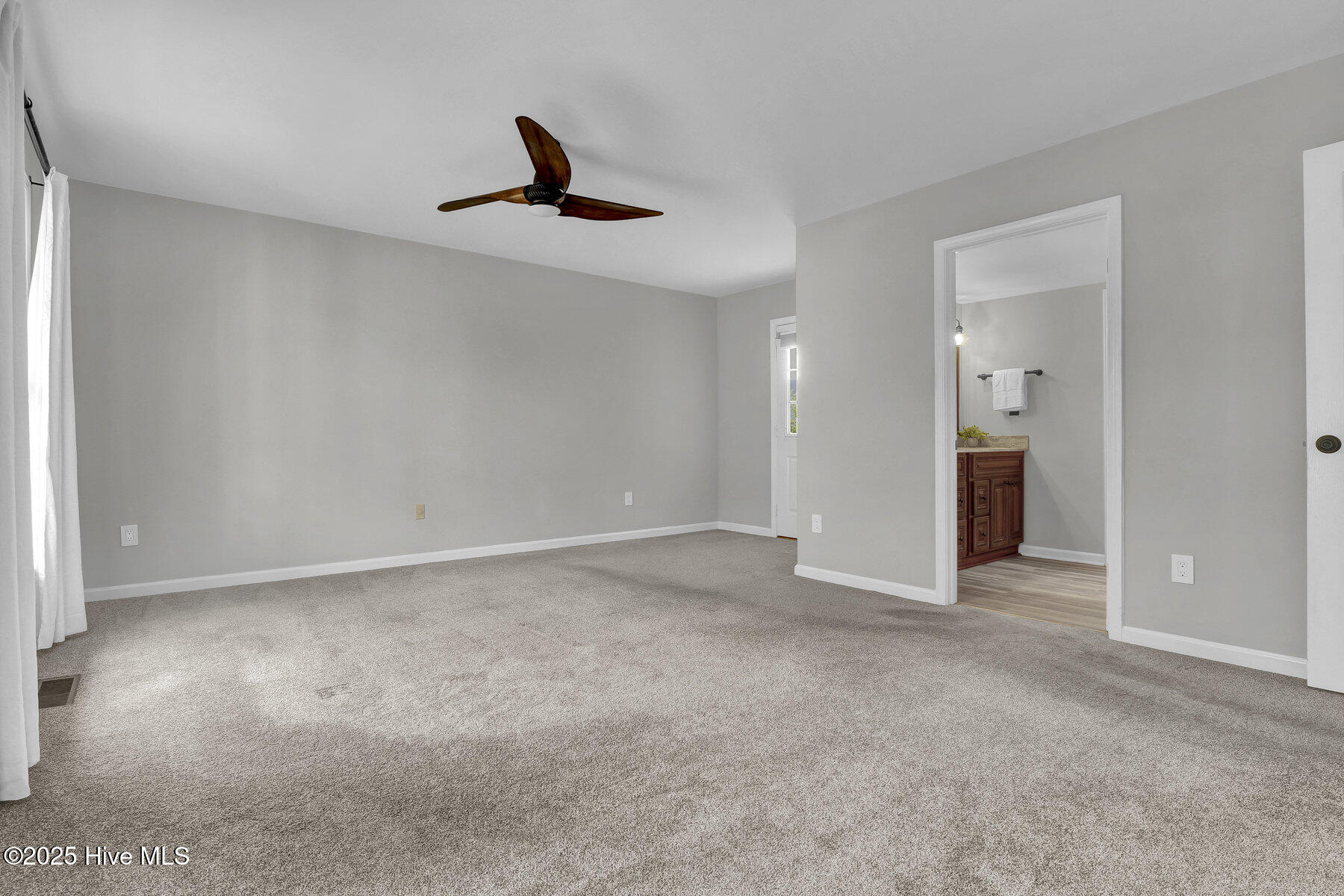 117 Center Drive Hampstead, NC 28443 - Photo 37 of 60 049_p2866782_920