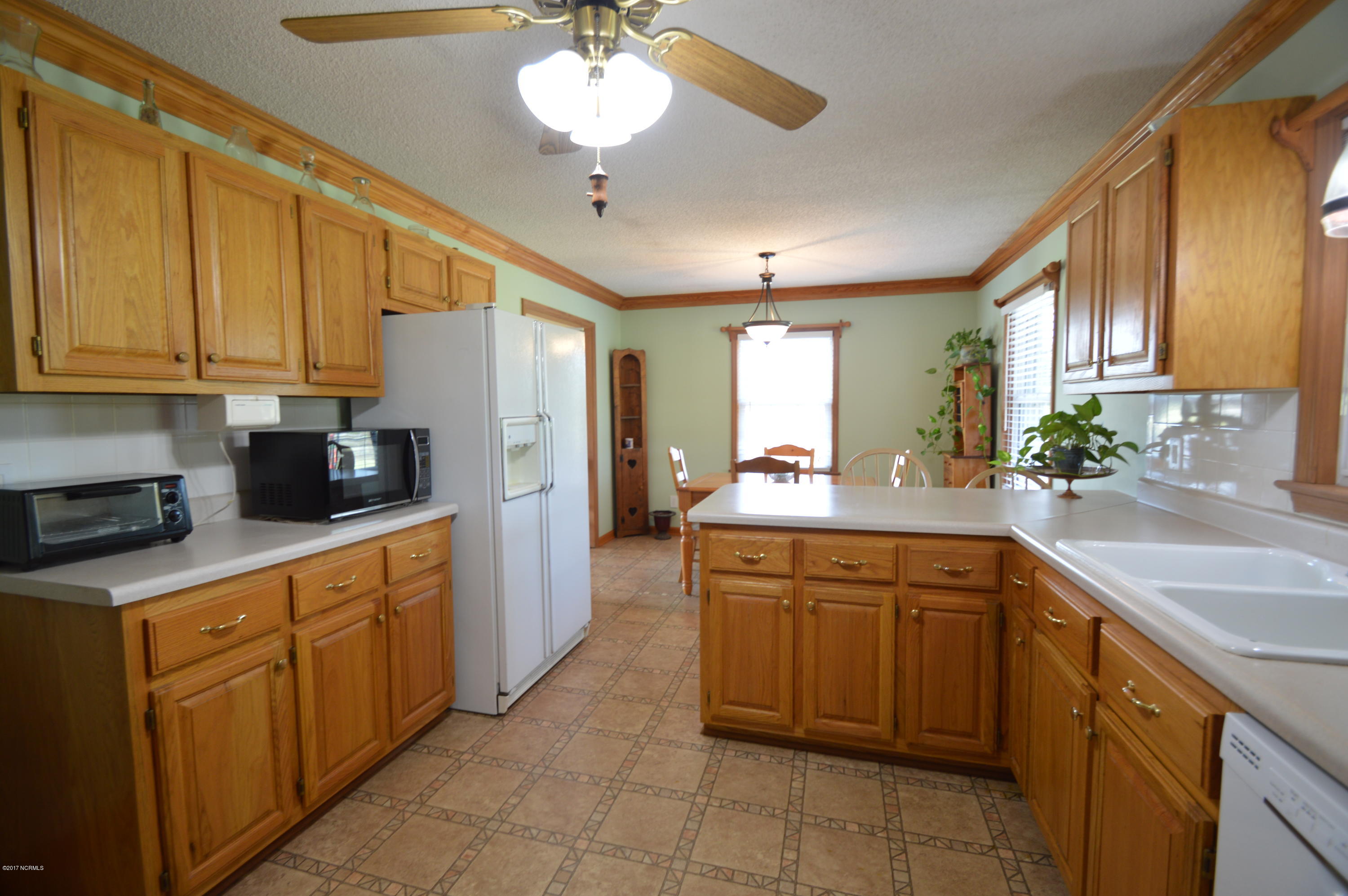 2019 Jolly Ole Field Road Grifton, NC 28530 - Photo 11 of 39 9