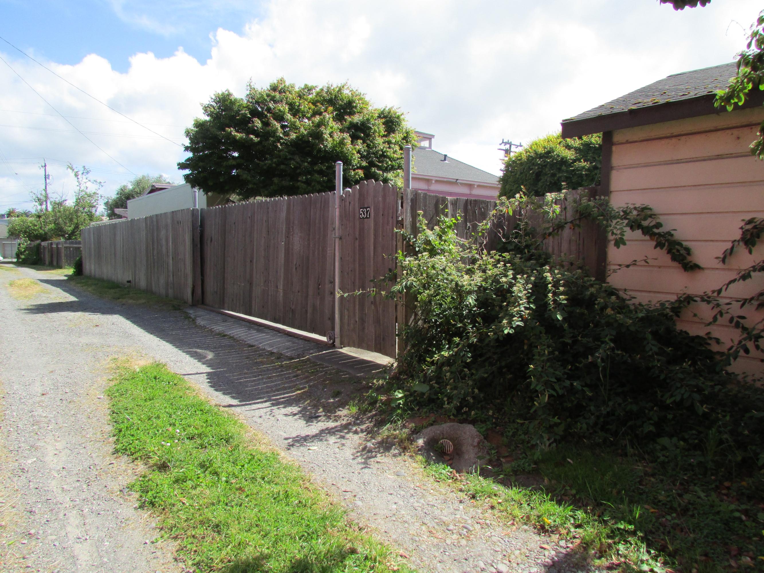 537 G Street Arcata, CA 95521 - Photo 9 of 18 09