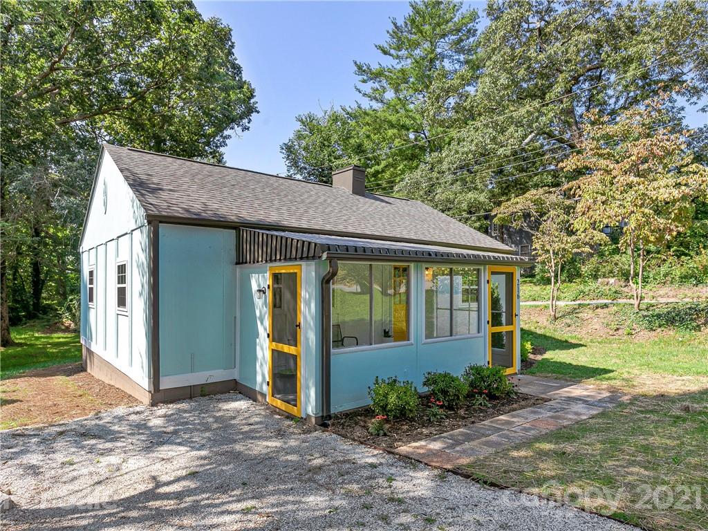 214 Edgewood Road Asheville, NC 28804 - Photo 2 of 12 Gallery Image 2