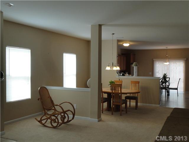 1807 Yaupon Road Charlotte, NC 28215 - Photo 3 of 9 Gallery Image 3