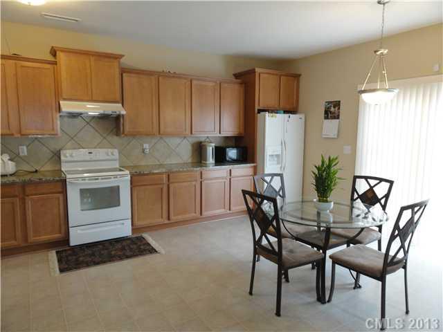 1807 Yaupon Road Charlotte, NC 28215 - Photo 4 of 9 Gallery Image 4