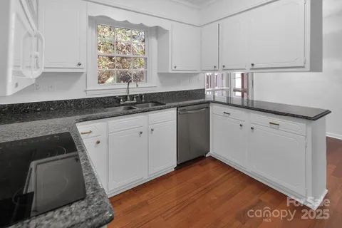 $625,000 | 2901 Goneaway Road, Charlotte, NC 28210