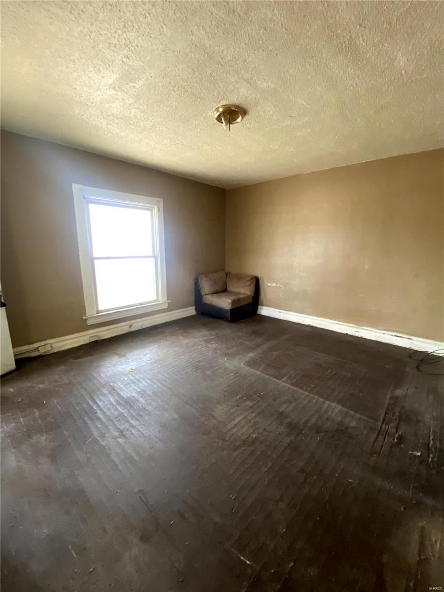 2021 Edwardsville Road Madison, IL 62060 - Photo 14 of 28