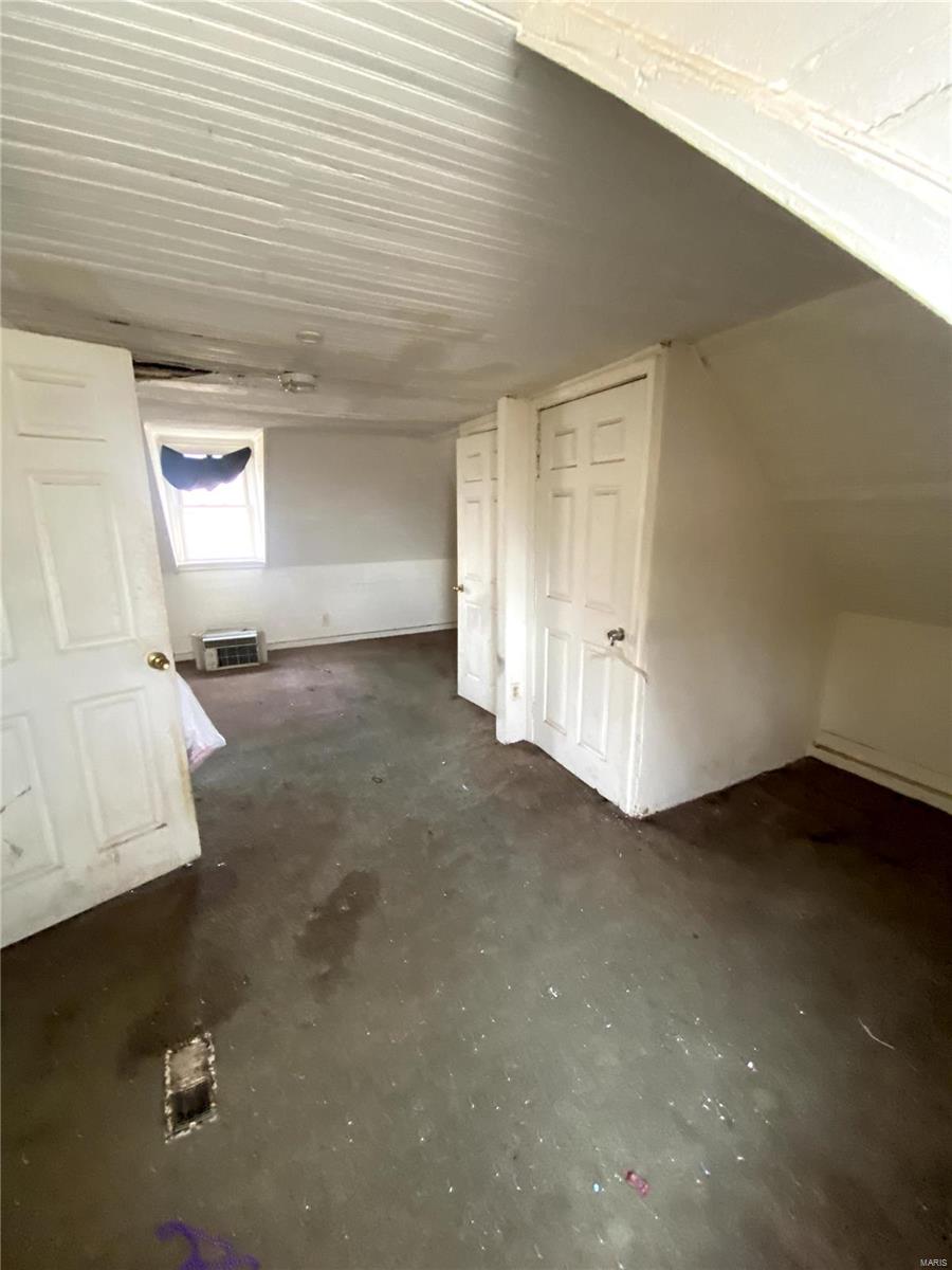 2021 Edwardsville Road Madison, IL 62060 - Photo 25 of 28