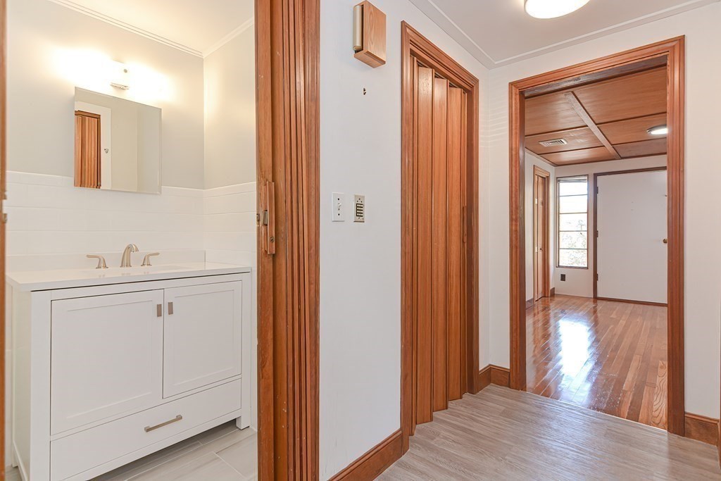 79 Old Nahant Road Wakefield, MA 01880 - Photo 6 of 42 Gallery Image 6