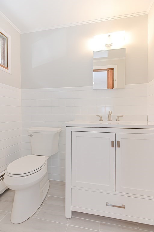 79 Old Nahant Road Wakefield, MA 01880 - Photo 7 of 42 Gallery Image 7