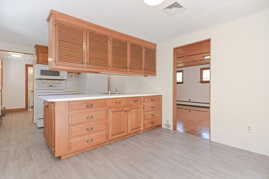 79 Old Nahant Road Wakefield, MA 01880 - Photo 9 of 42 Gallery Image 9