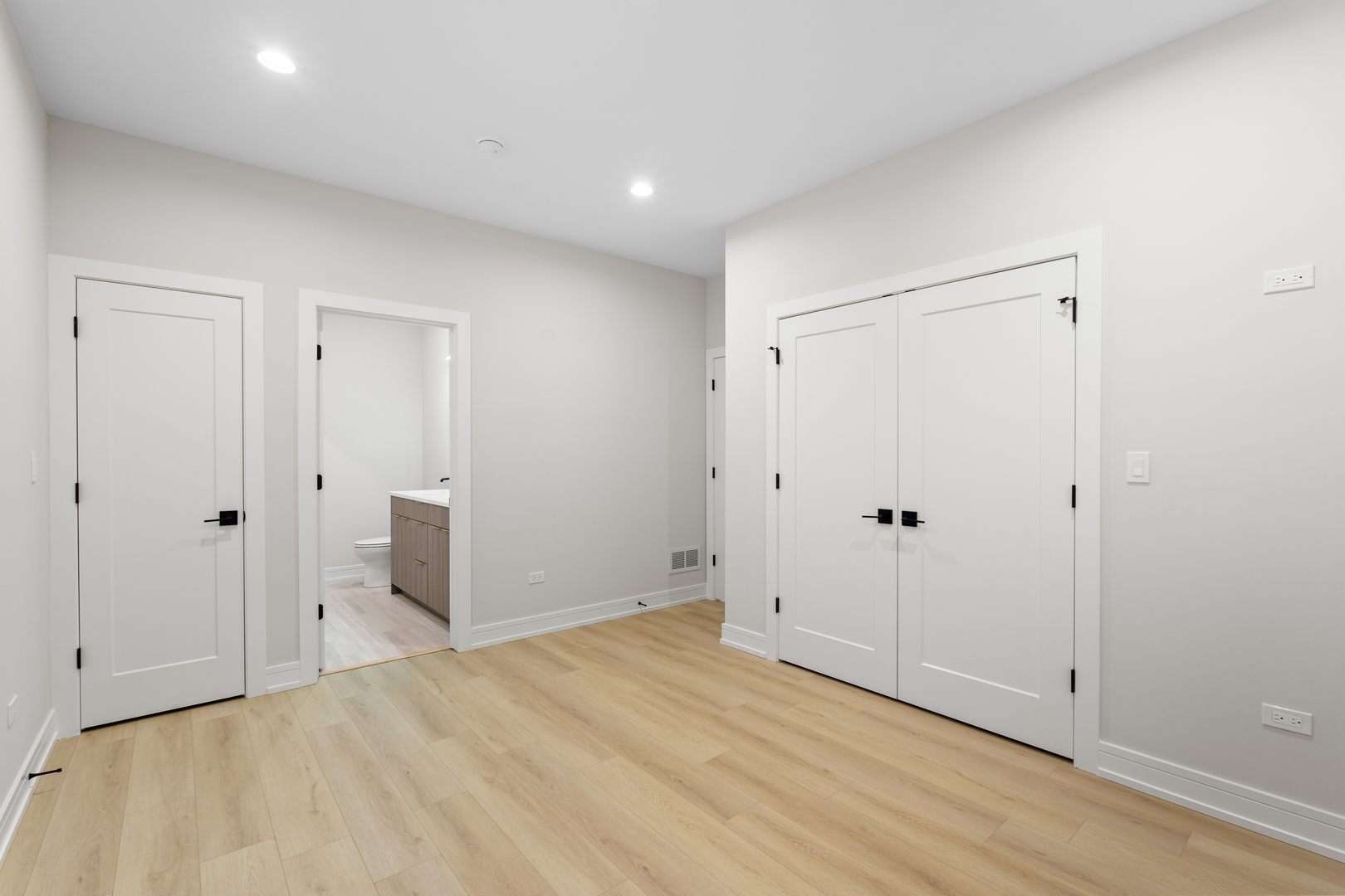 5004 South Prairie Avenue Chicago, IL 60615 - Photo 29 of 34