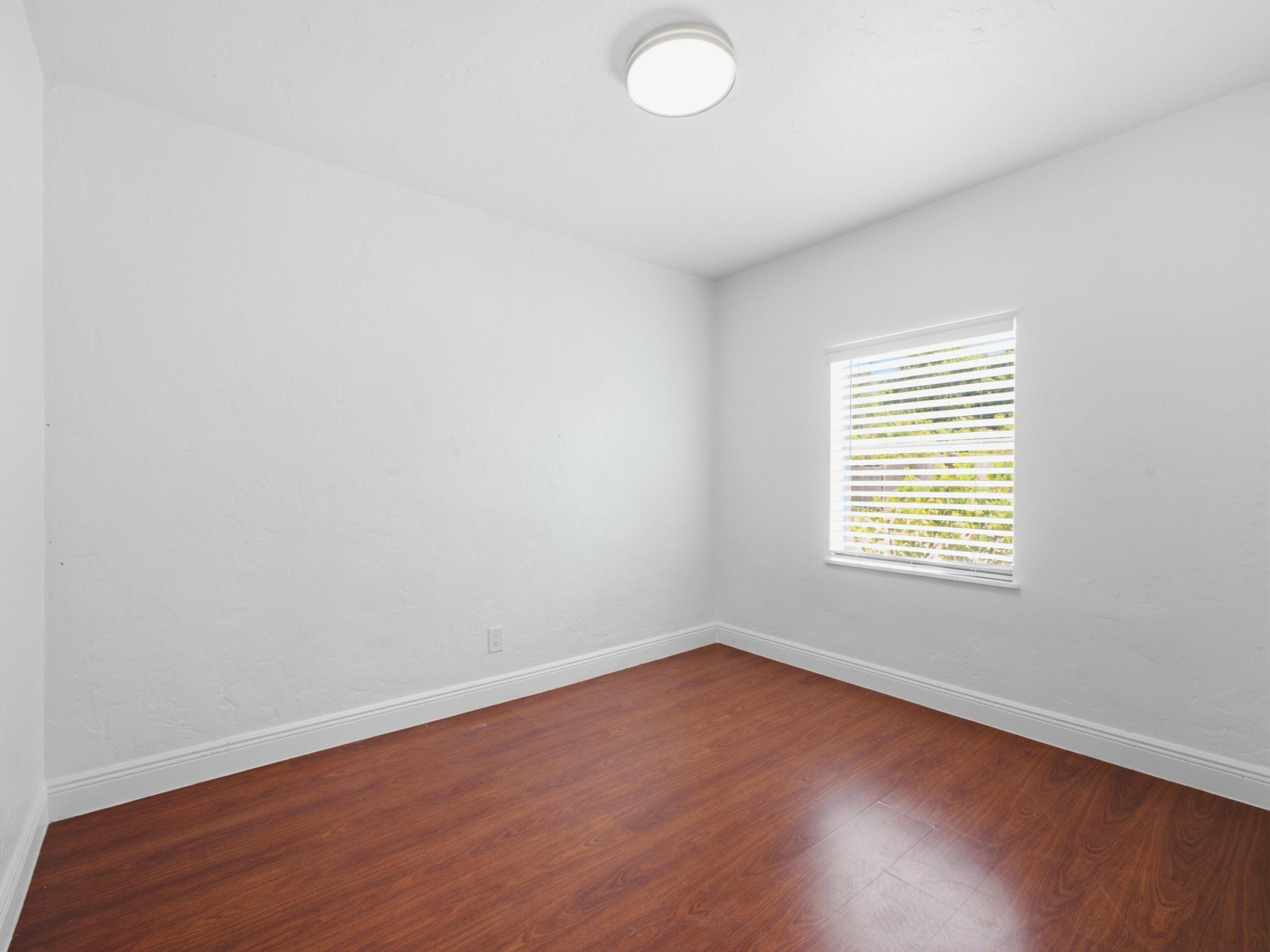801 Hampton Road West Palm Beach, FL 33405 - Photo 10 of 28 Unit 1 Bedroom 2