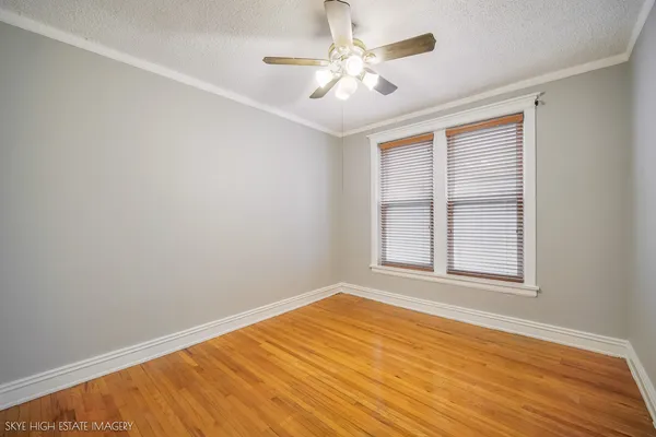 $199,000 | 945 East Hyde Park Boulevard, Unit 2, Chicago, IL 60615