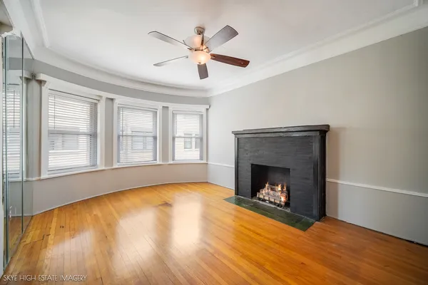 $199,000 | 945 East Hyde Park Boulevard, Unit 2, Chicago, IL 60615