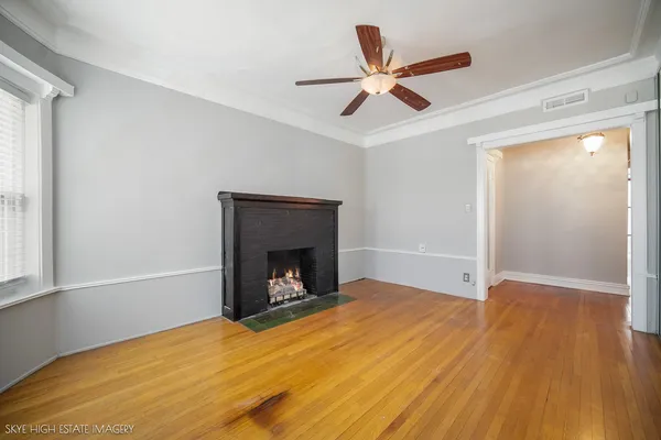 $199,000 | 945 East Hyde Park Boulevard, Unit 2, Chicago, IL 60615