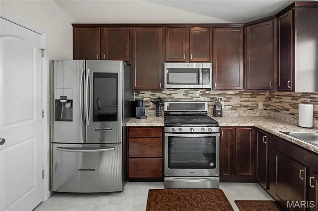 $285,000 | 106 Shiloh Ridge Drive, Shiloh, IL 62221