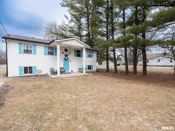 $214,900 | 713 Pekin Avenue, Creve Coeur, IL 61610