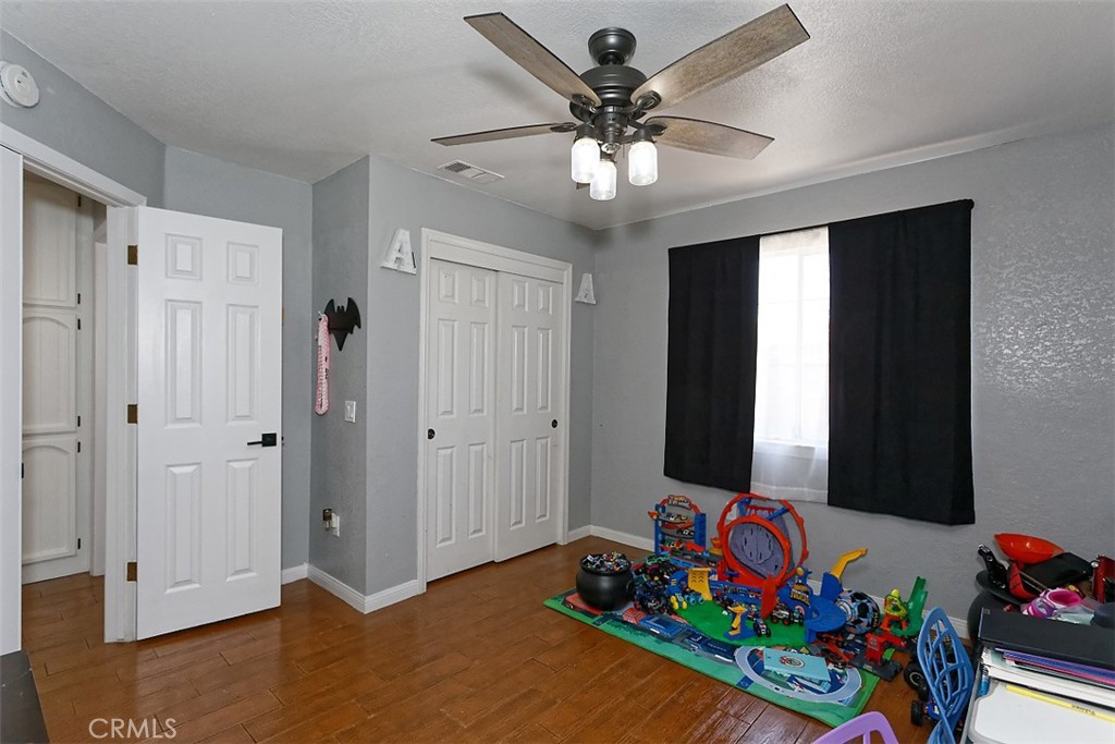 13665 Hidden Valley Road Victorville, CA 92395 - Photo 19 of 37