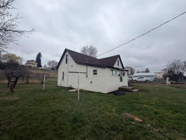 $85,000 | 215 Southeast Milmont Street, Wilbur, WA 99185