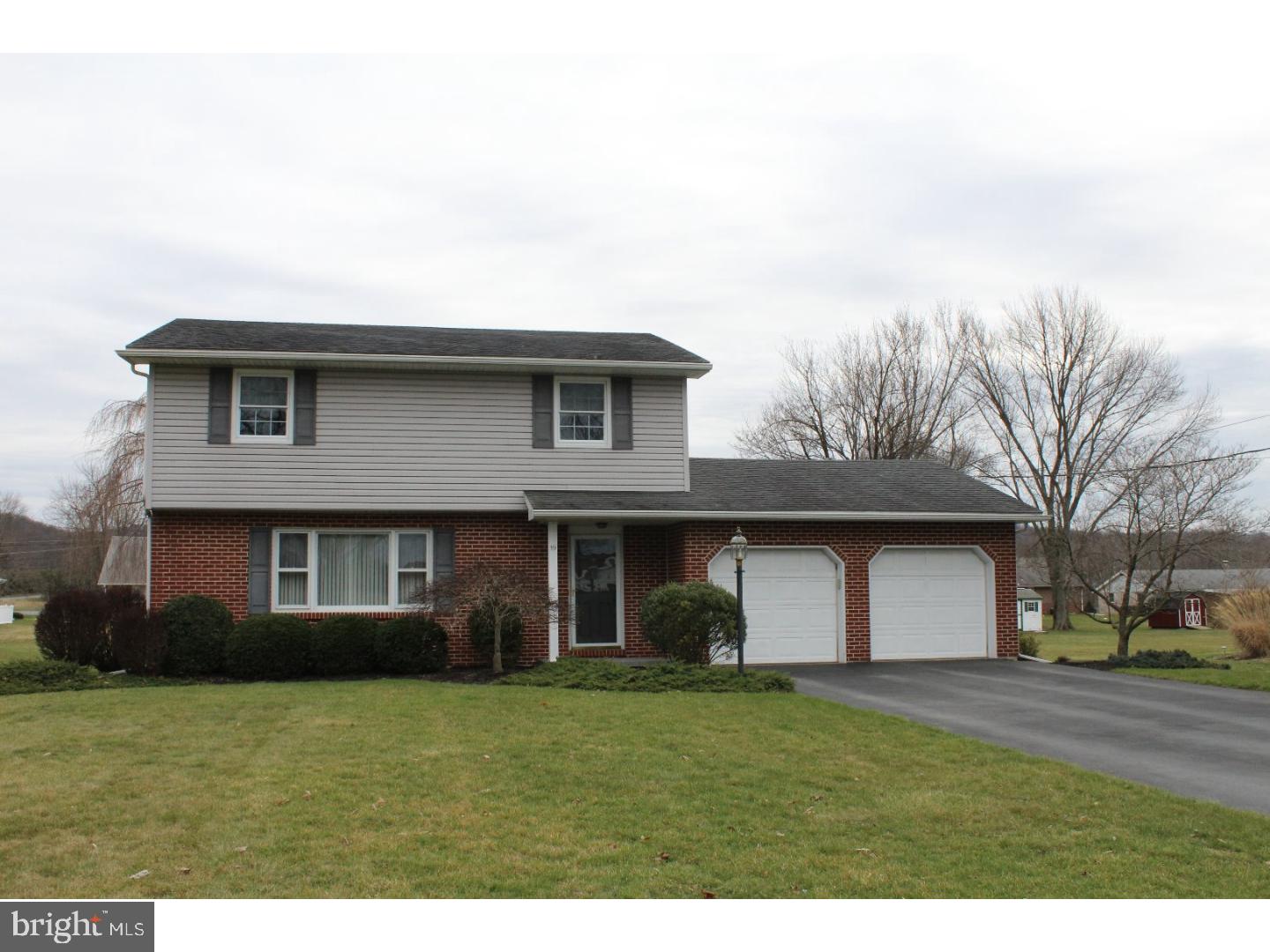 19 Forest View Road Bowers, PA 19539 - Photo 1 of 24 Exterior Front