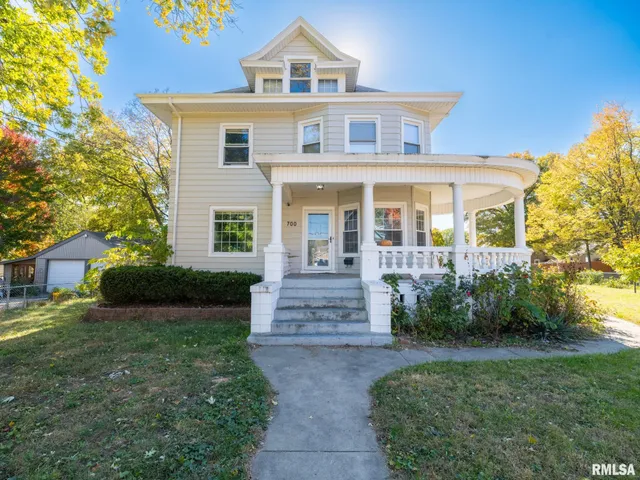 $175,000 | 700 East Maywood Avenue, Peoria, IL 61603