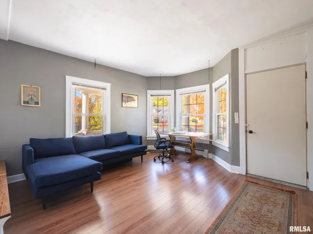 $175,000 | 700 East Maywood Avenue, Peoria, IL 61603