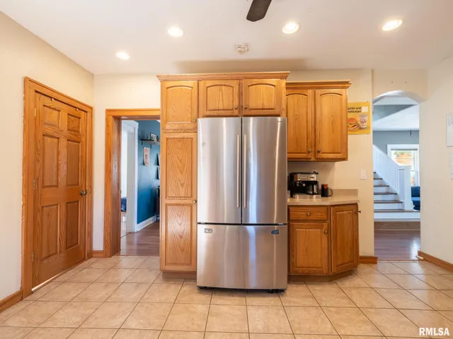 $175,000 | 700 East Maywood Avenue, Peoria, IL 61603