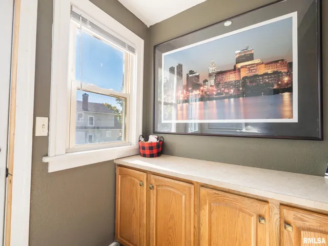 $175,000 | 700 East Maywood Avenue, Peoria, IL 61603