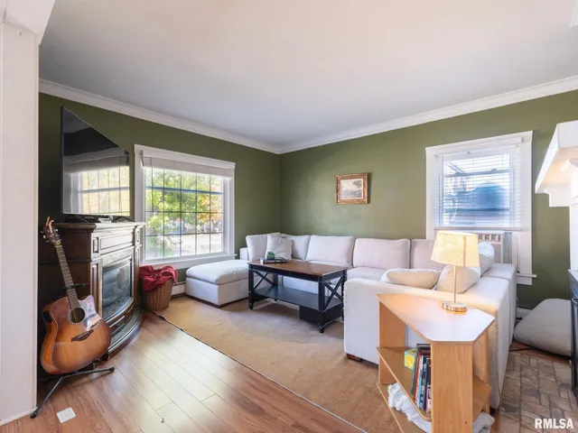 $175,000 | 700 East Maywood Avenue, Peoria, IL 61603