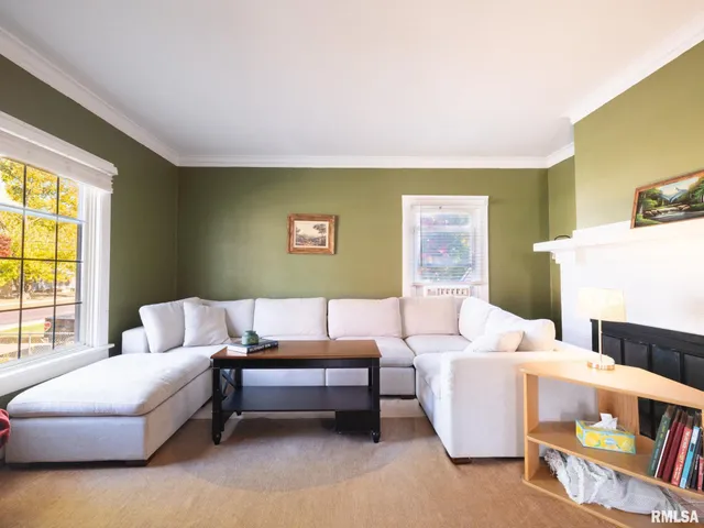 $175,000 | 700 East Maywood Avenue, Peoria, IL 61603