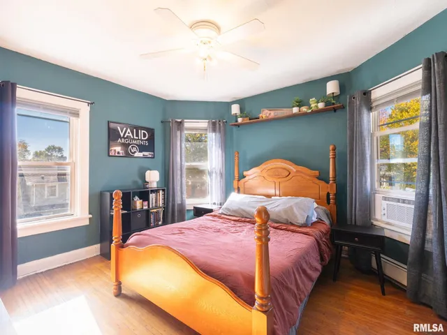 $175,000 | 700 East Maywood Avenue, Peoria, IL 61603