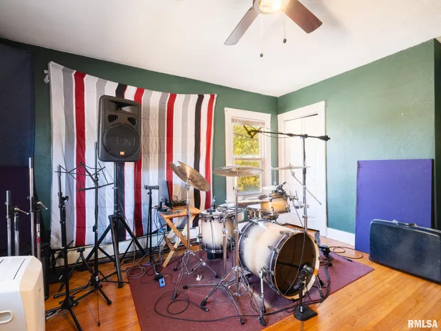 $175,000 | 700 East Maywood Avenue, Peoria, IL 61603