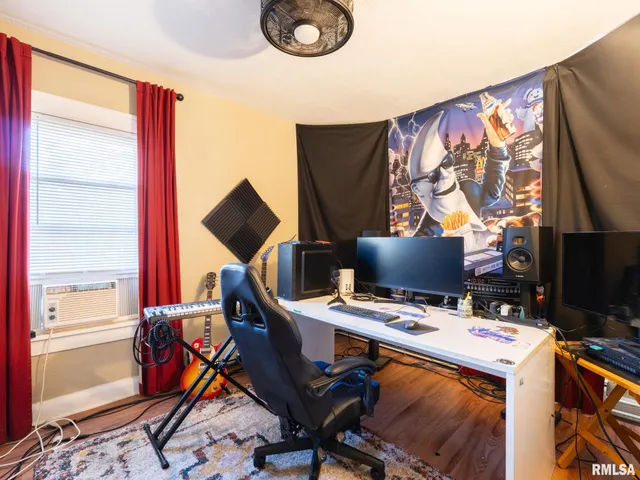 $175,000 | 700 East Maywood Avenue, Peoria, IL 61603