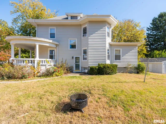 $175,000 | 700 East Maywood Avenue, Peoria, IL 61603