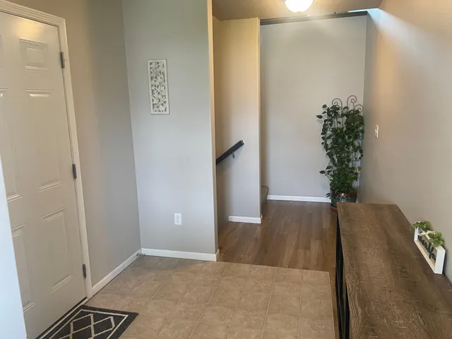 $2,400 | 1558 68th Avenue South, Fargo, ND 58104