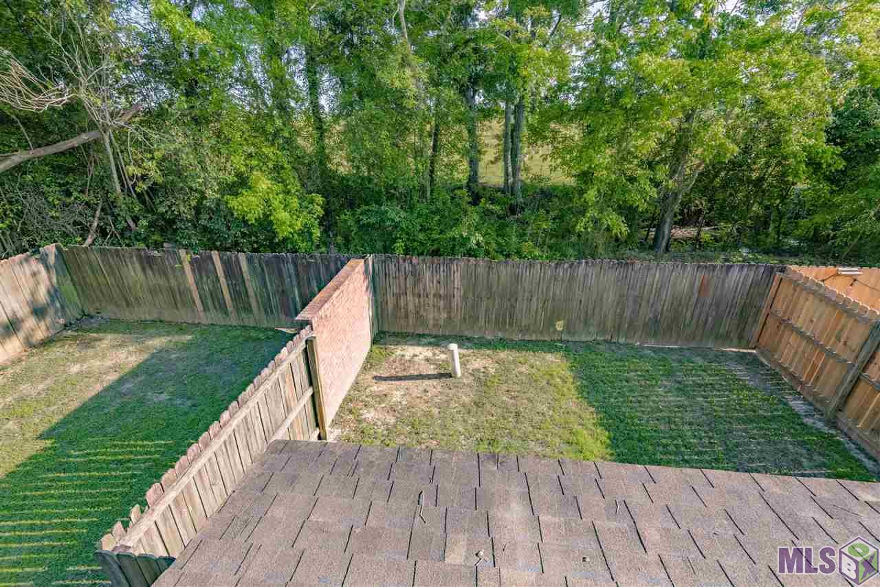 2111 Plantation Lane Baton Rouge, LA 70820 - Photo 12 of 13