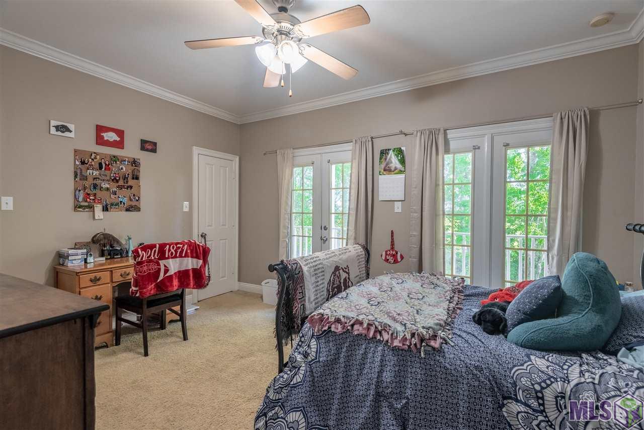 2111 Plantation Lane Baton Rouge, LA 70820 - Photo 9 of 13