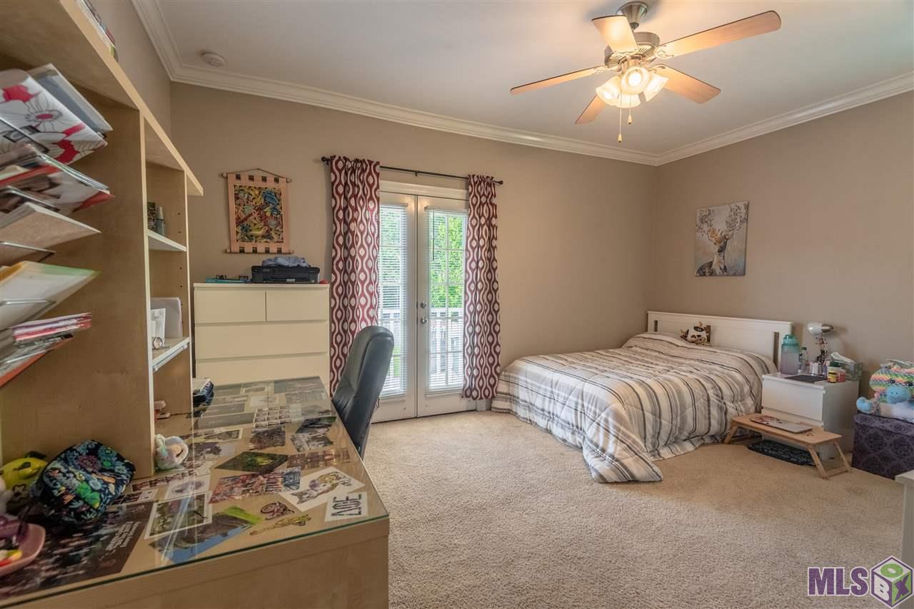 2111 Plantation Lane Baton Rouge, LA 70820 - Photo 10 of 13