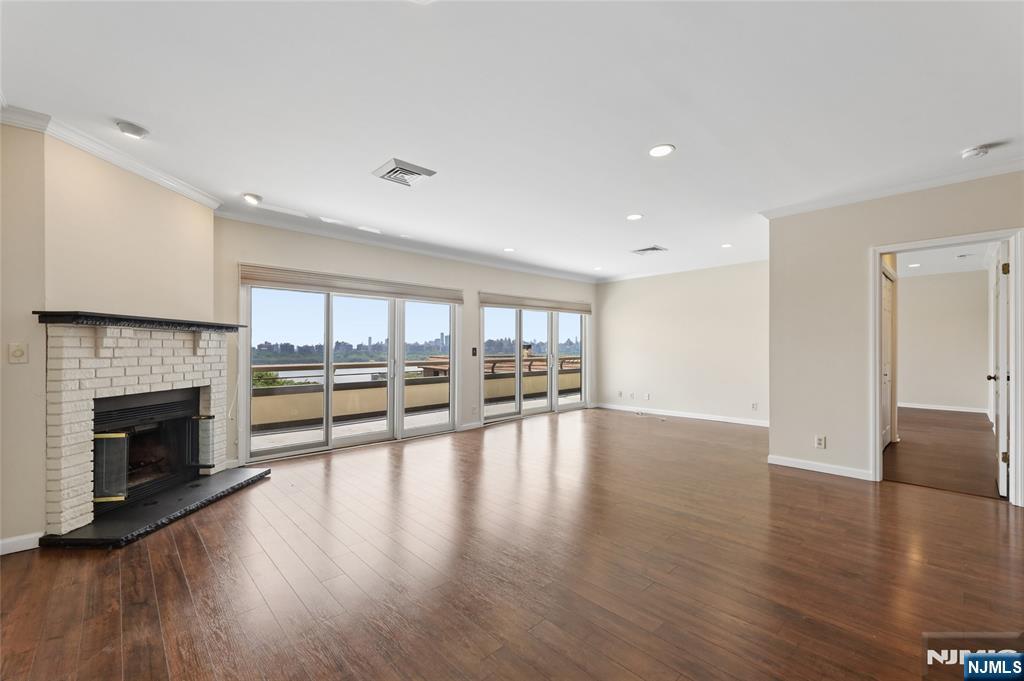 300 Gorge Road, Unit 57 Cliffside Park, NJ 07010 - Photo 12 of 31