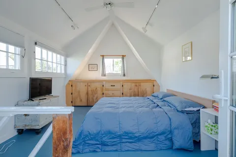 $2,600,000 | 6 Daggett Lane, Provincetown, MA 02657