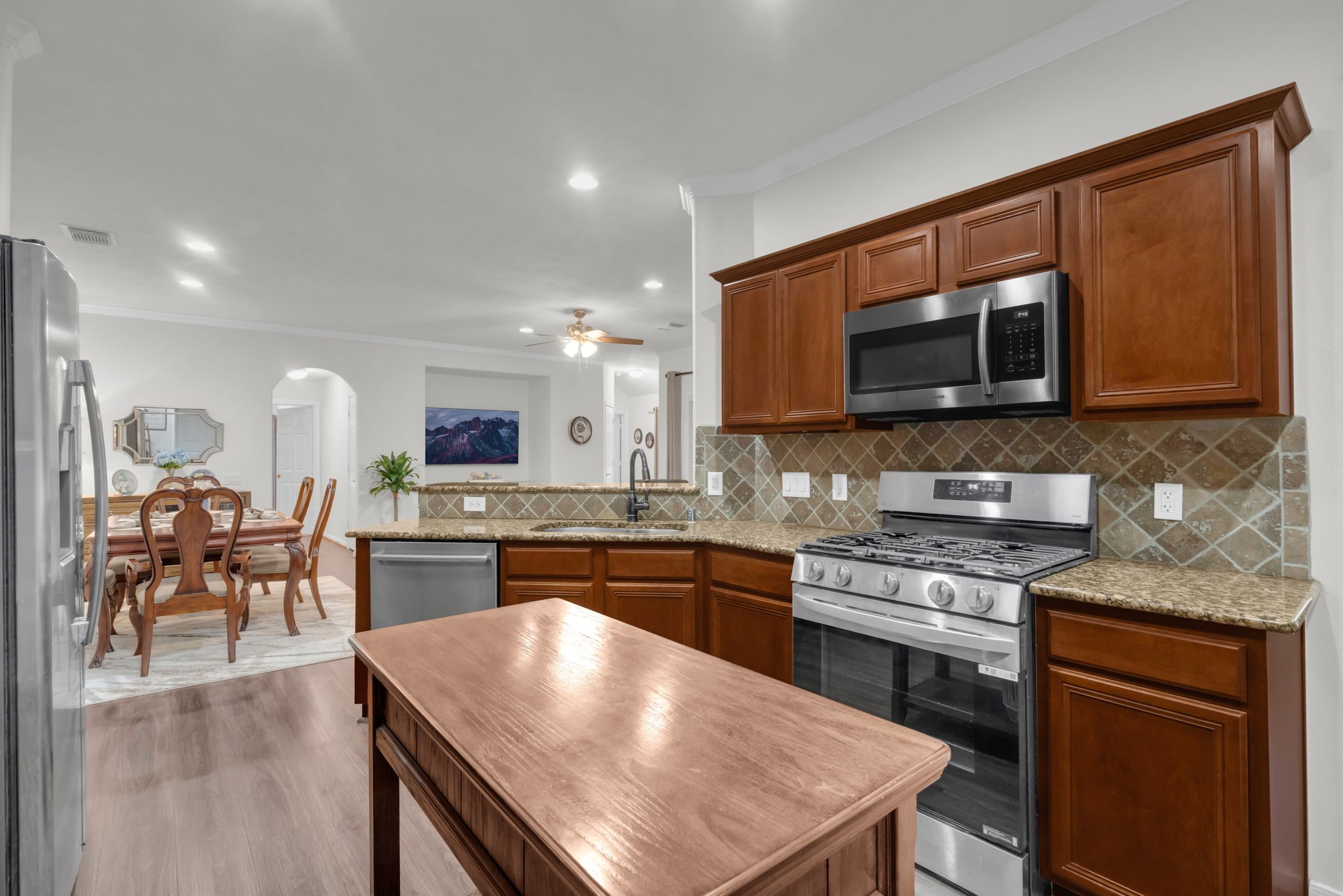 183 West Kentwick Place Conroe, TX 77384 - Photo 10 of 48