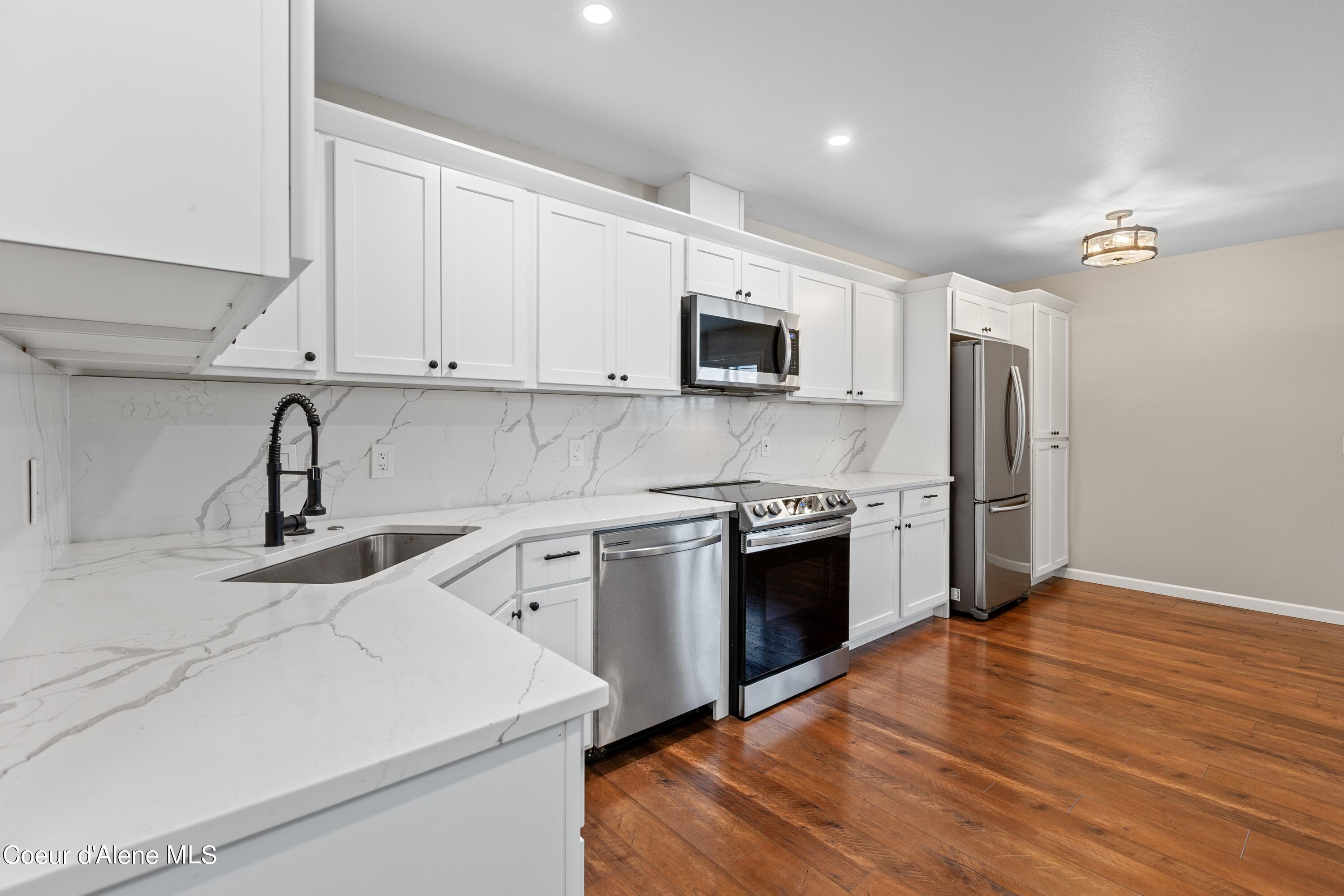 1313 North Division Ave Unit A  