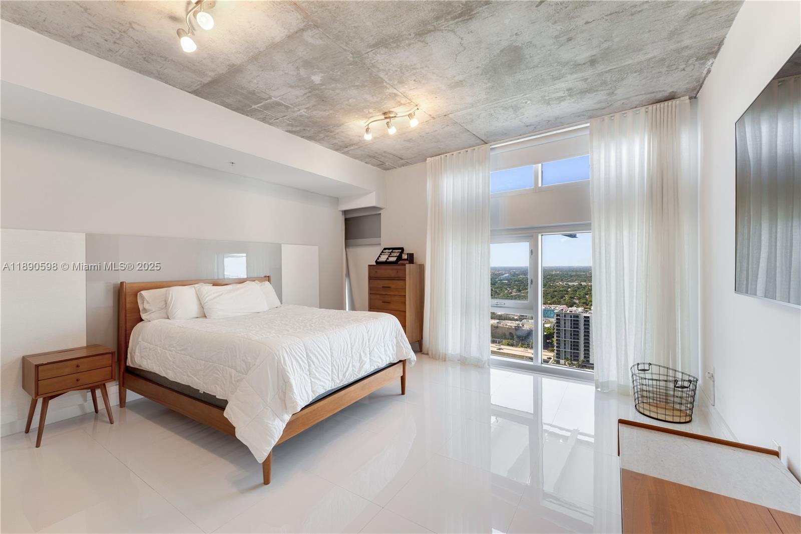 3301 Northeast 1st Avenue, Unit PH7 Miami, FL 33137 - Photo 18 of 30