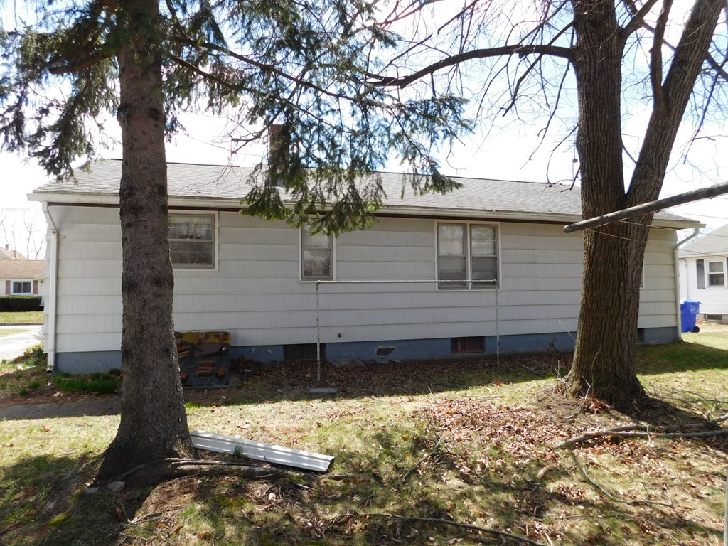 26 Briggs Street Springfield, MA 01151 - Photo 2 of 18 Gallery Image 2