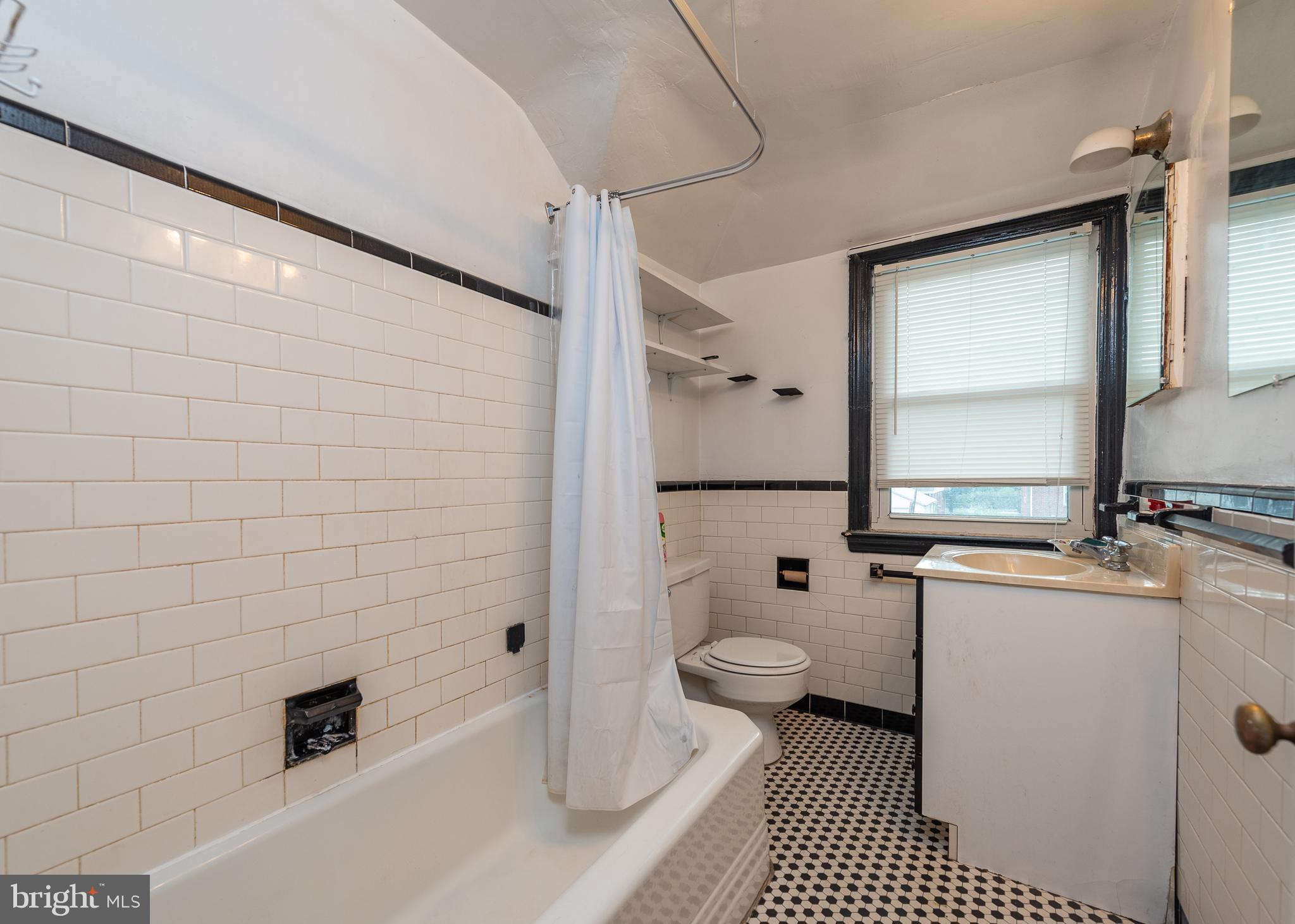 4209 Old Milford Mill Road Baltimore, MD 21208 - Photo 8 of 12 Full Bath
