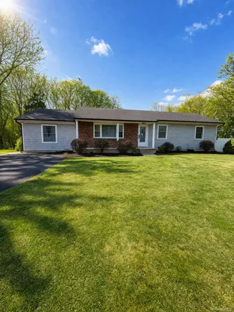 $950,000 | 36595 County Road 48, Peconic, NY 11958