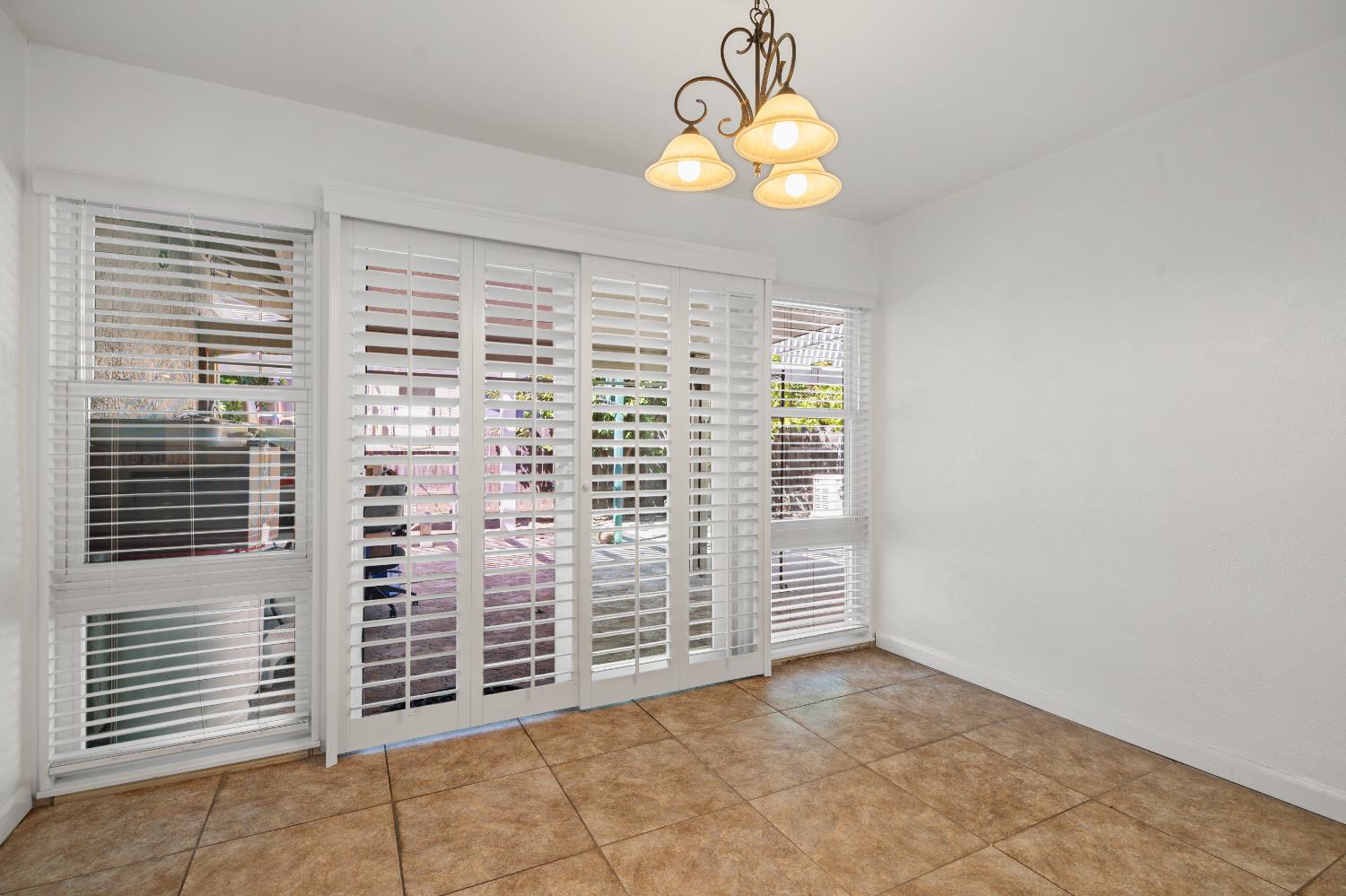 9713 Thornton Road Stockton, CA 95209 - Photo 23 of 49